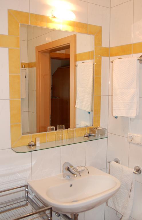 Pension Zur Post Apartment Bad Blumau Room photo